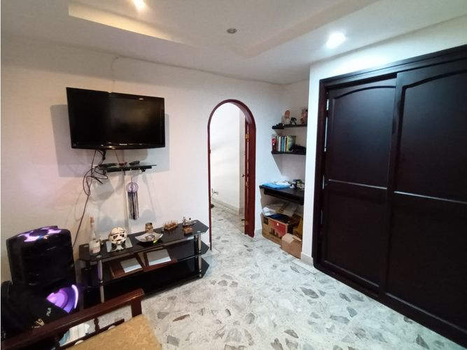 Edificio en arriendo en Conquistadores, Medellín, 614 m² · foto 15 de 24