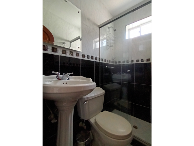 Edificio en arriendo en Conquistadores, Medellín, 614 m² · foto 24 de 24