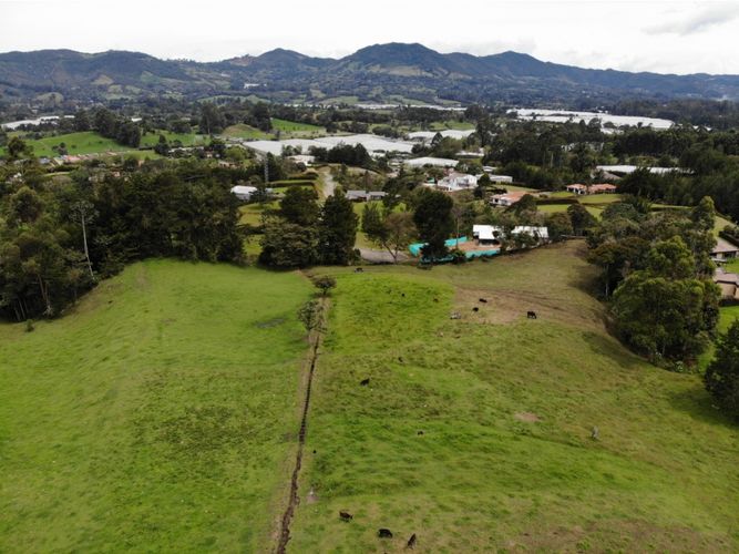 Lote en venta en La Ceja, 31000 m² · foto 2 de 4