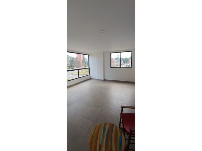 Casa de 5 alcobas en venta en El Porvenir, Rionegro, 240 m² · foto 7 de 17