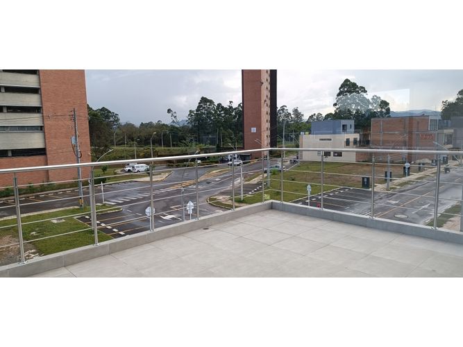Casa de 5 alcobas en venta en El Porvenir, Rionegro, 240 m² · foto 17 de 17