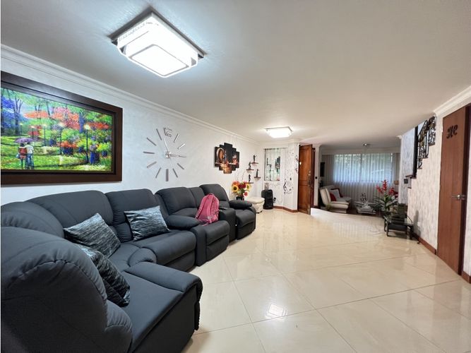 Casa de 3 alcobas en venta en El Trianon, Envigado, 97 m² · foto 2 de 22