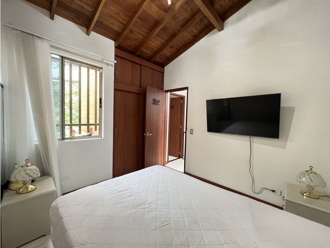 Casa de 3 alcobas en venta en El Trianon, Envigado, 97 m² · foto 7 de 22