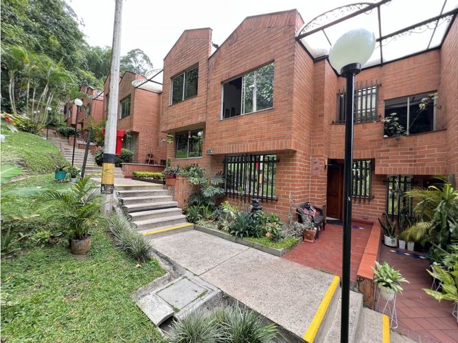 Casa de 3 alcobas en venta en El Trianon, Envigado, 97 m² · foto 19 de 22