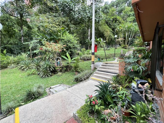 Casa de 3 alcobas en venta en El Trianon, Envigado, 97 m² · foto 22 de 22