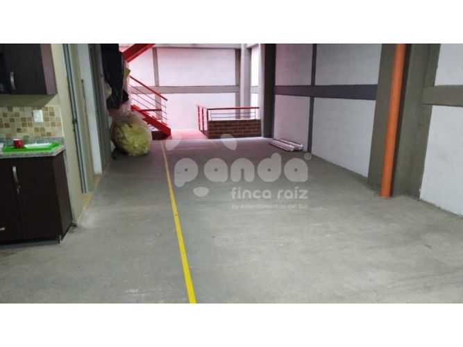 Bodega en arriendo en Los Naranjos, Envigado, 774 m² · foto 6 de 8