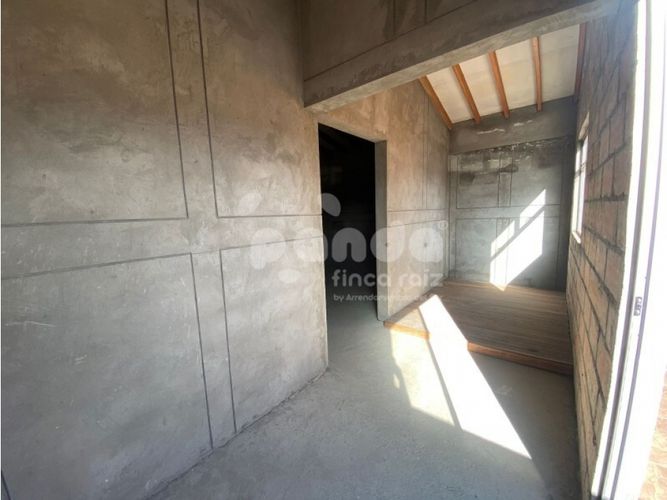 Bodega en arriendo en Los Naranjos, Envigado, 774 m² · foto 7 de 8