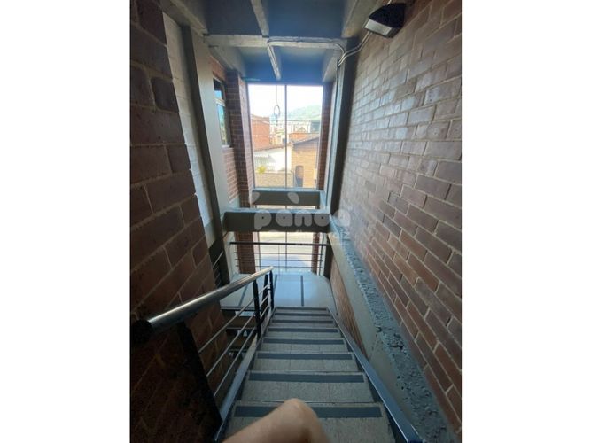 Bodega en arriendo en Los Naranjos, Envigado, 774 m² · foto 8 de 8