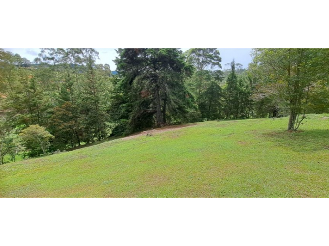 Casa de 3 alcobas en venta en El Capiro, Rionegro, 310 m² · foto 4 de 17