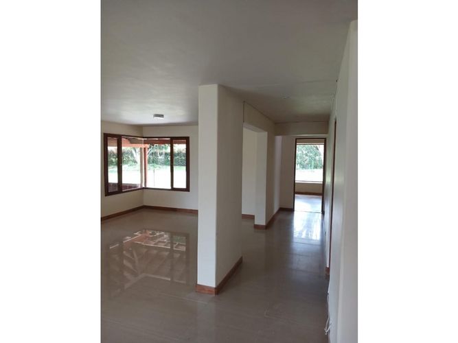 Casa de 6 alcobas en venta en Llano Grande, Rionegro, 400 m² · foto 6 de 20