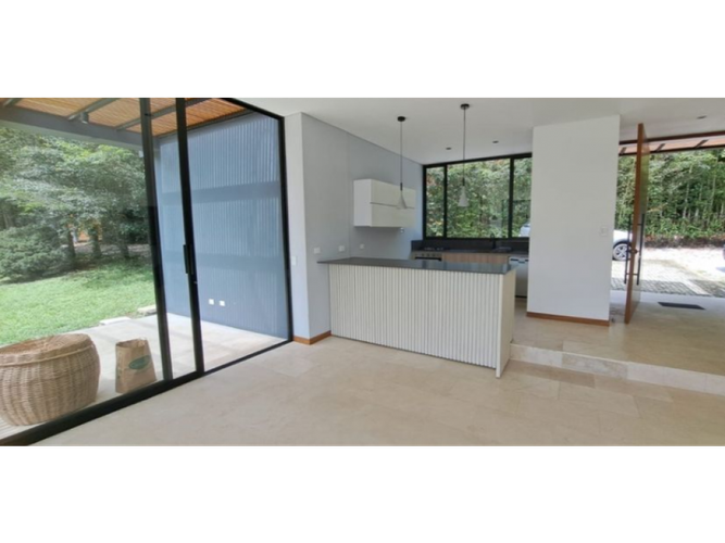 Casa de 3 alcobas en venta en El Capiro, Rionegro, 310 m² · foto 7 de 17