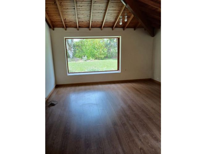 Casa de 6 alcobas en venta en Llano Grande, Rionegro, 400 m² · foto 9 de 20