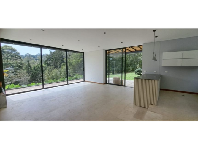 Casa de 3 alcobas en venta en El Capiro, Rionegro, 310 m² · foto 9 de 17