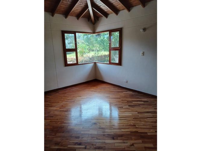 Casa de 6 alcobas en venta en Llano Grande, Rionegro, 400 m² · foto 10 de 20