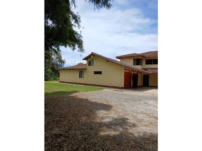 Casa de 6 alcobas en venta en Llano Grande, Rionegro, 400 m² · foto 19 de 20