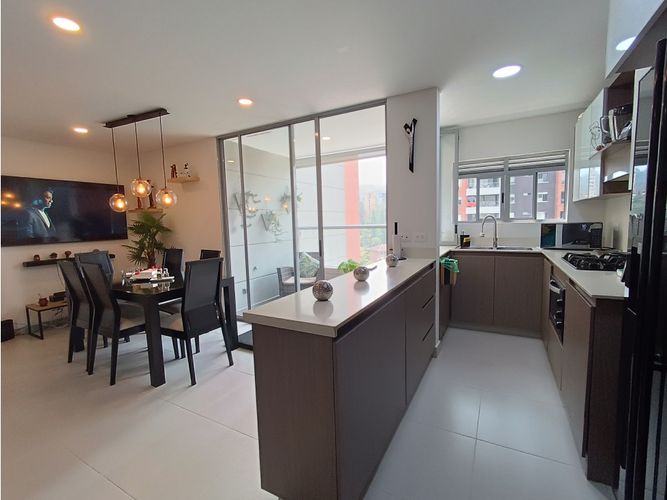Apartamento en venta en Loma Del Esmeraldal, La Estrella · foto 3 de 18