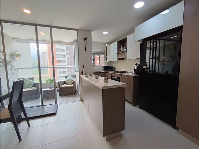 Apartamento en venta en Loma Del Esmeraldal, La Estrella · foto 4 de 18