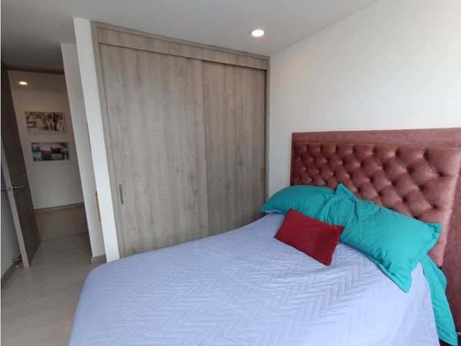 Apartamento en venta en Loma Del Esmeraldal, La Estrella · foto 8 de 18