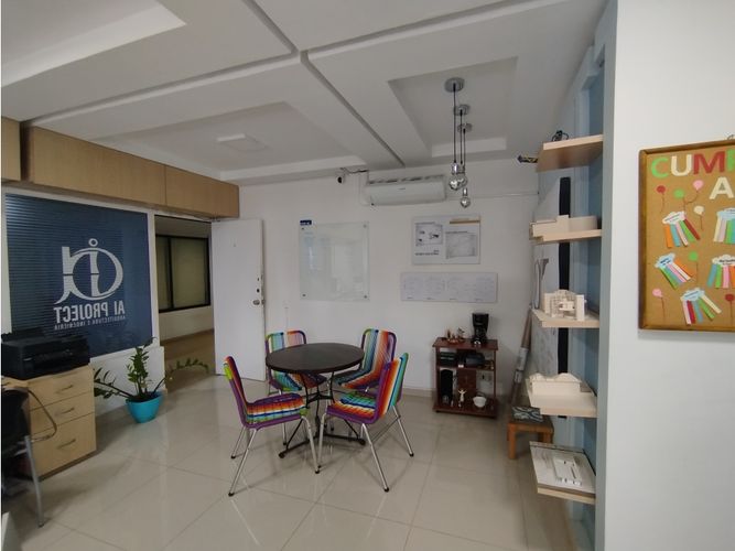 Oficina en arriendo en El Poblado, Medellín, 30 m² · foto 3 de 7