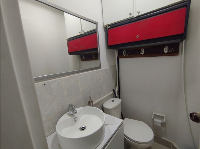 Oficina en arriendo en El Poblado, Medellín, 30 m² · foto 6 de 7