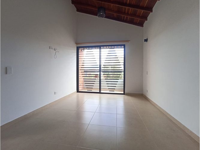 Casa de 3 alcobas en venta en La Ceja, 144 m² · foto 9 de 16