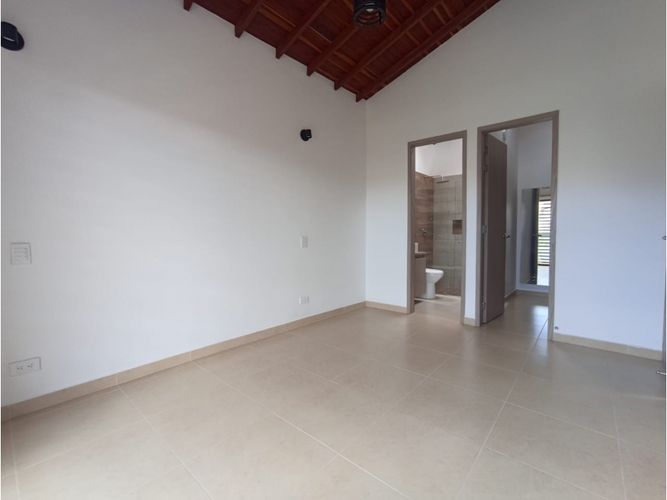 Casa de 3 alcobas en venta en La Ceja, 144 m² · foto 10 de 16