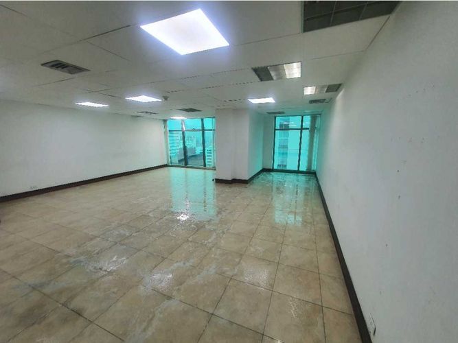 Oficina en arriendo en Milla De Oro, Medellín, 66 m² · foto 3 de 5