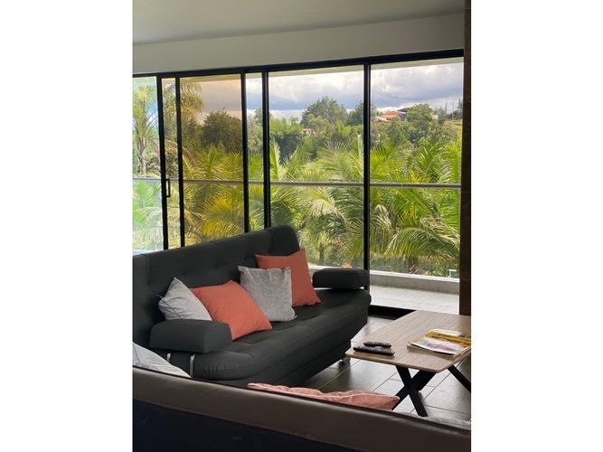 Casa de 6 alcobas en venta en Aeropuerto, Rionegro, 260 m² · foto 11 de 23