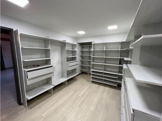 Casa de 6 alcobas en venta en Llano Grande, Rionegro, 1000 m² · foto 23 de 24