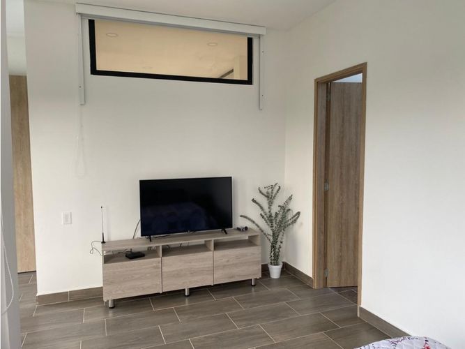 Casa de 6 alcobas en venta en Aeropuerto, Rionegro, 260 m² · foto 15 de 23