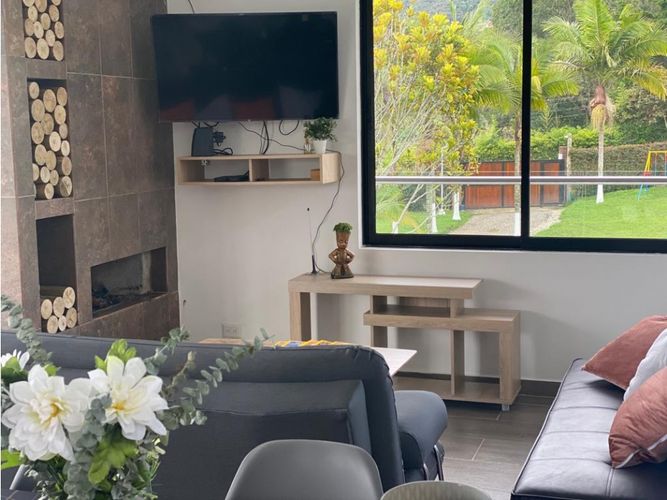 Casa de 6 alcobas en venta en Aeropuerto, Rionegro, 260 m² · foto 16 de 23