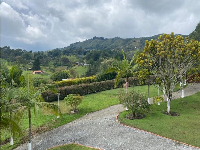 Casa de 6 alcobas en venta en Aeropuerto, Rionegro, 260 m² · foto 22 de 23