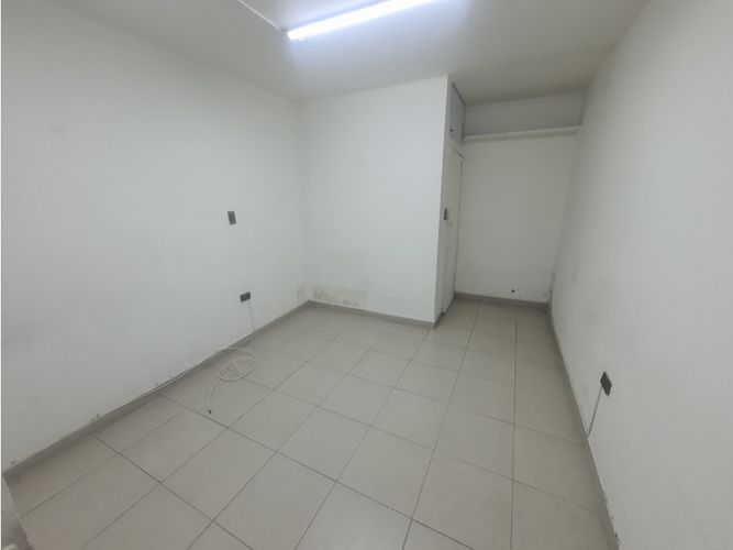 Local en arriendo en Loma Del Esmeraldal, Envigado, 15 m² · foto 3 de 4