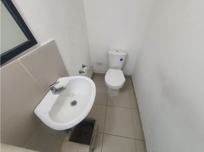 Local en arriendo en Loma Del Esmeraldal, Envigado, 15 m² · foto 4 de 4