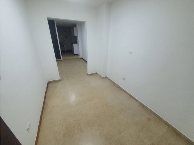 Local en arriendo en Bucarest, Envigado, 30 m² · foto 4 de 6
