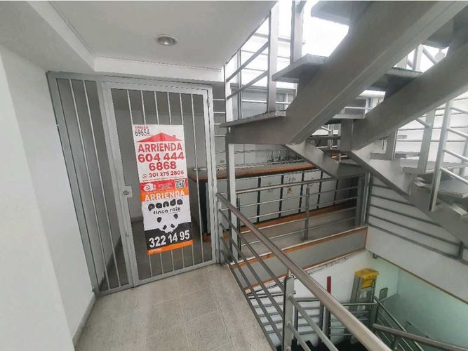 Local en arriendo en Los Naranjos, Envigado, 12 m² · foto 4 de 4