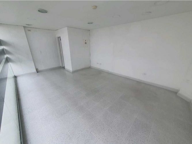 Oficina en arriendo en Los Naranjos, Envigado, 30 m² · foto 4 de 5