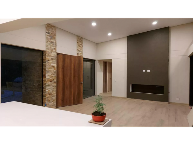 Casa de 3 alcobas en venta en Yarumal, Rionegro, 253 m² · foto 6 de 20