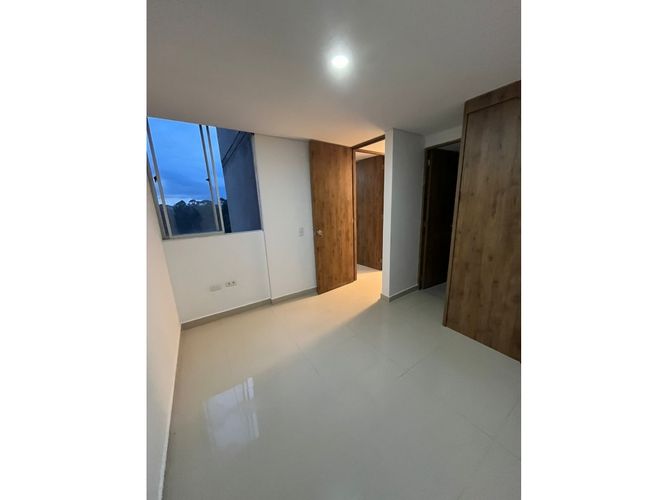 Apartamento de 3 alcobas en venta en Cuatro Esquinas, Rionegro, 57 m² · foto 4 de 10