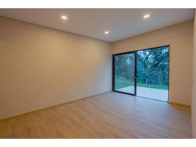 Casa de 3 alcobas en venta en Yarumal, Rionegro, 253 m² · foto 12 de 20