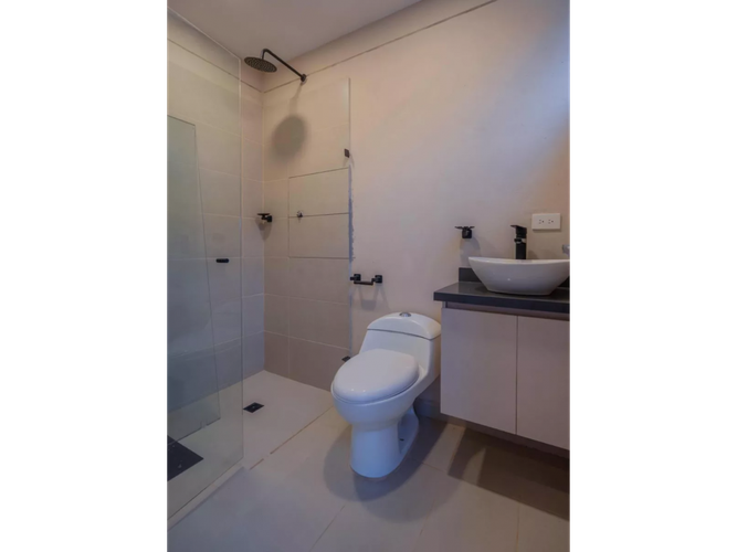 Casa de 3 alcobas en venta en Yarumal, Rionegro, 253 m² · foto 15 de 20