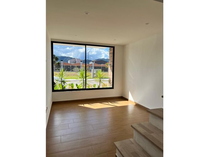 Casa de 3 alcobas en venta en Lomitas, La Ceja, 135 m² · foto 6 de 13