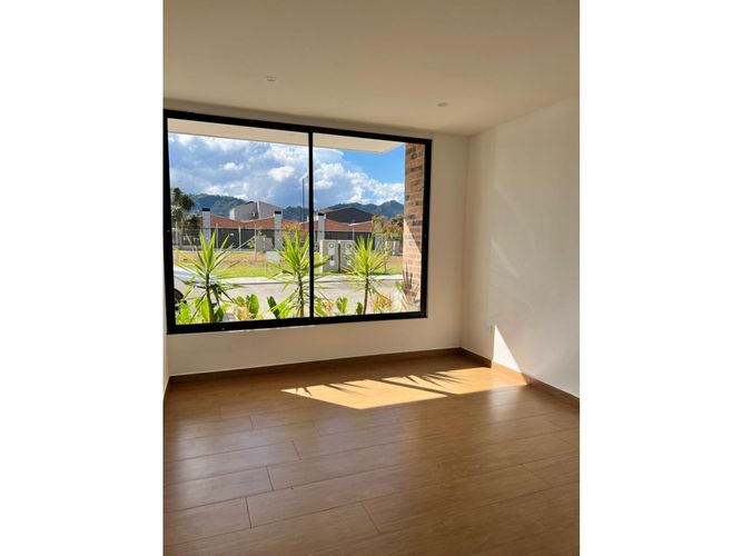 Casa de 3 alcobas en venta en Lomitas, La Ceja, 135 m² · foto 11 de 13