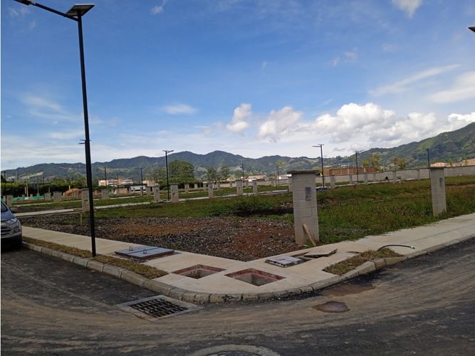 Lote en venta en Santa Catalina, Rionegro, 84 m² · foto 3 de 6