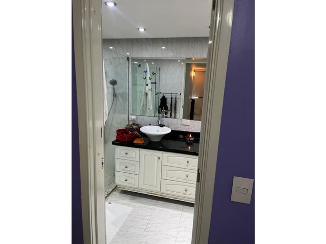 Apartamento de 7 alcobas en arriendo en La Aguacatala, Medellín, 260 m² · foto 7 de 21