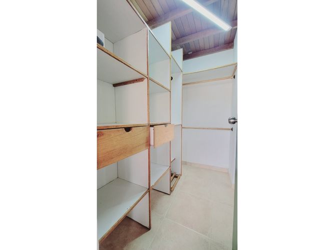 Casa de 5 alcobas en venta en Llano Grande, Rionegro, 380 m² · foto 7 de 24