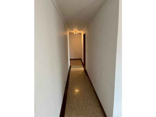 Apartamento de 7 alcobas en arriendo en La Aguacatala, Medellín, 260 m² · foto 13 de 21