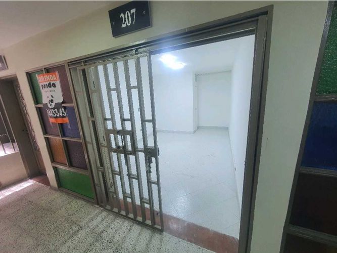 Local en arriendo en Los Naranjos, Envigado, 15 m² · foto 2 de 5