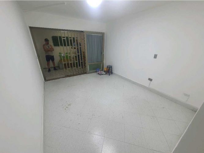 Local en arriendo en Los Naranjos, Envigado, 15 m² · foto 4 de 5