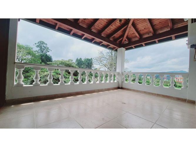 Casa de 5 alcobas en venta en Llano Grande, Rionegro, 380 m² · foto 21 de 24